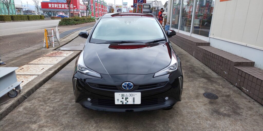 新車-新型-プリウス-外装１-納車-富山県-射水市-小杉